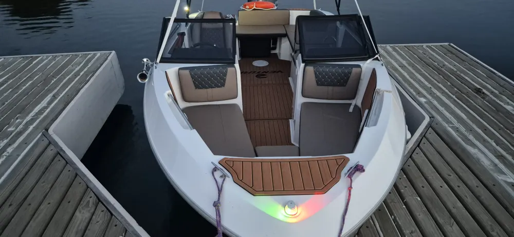 🚤 VENTURA 195 NEW COMFORT 2025 — APENAS 12H DE USO! — foto 3