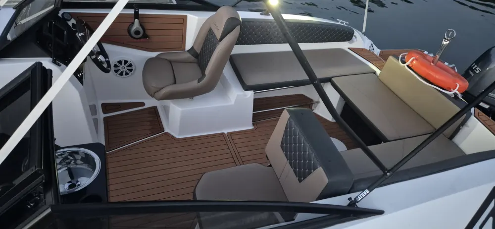 🚤 VENTURA 195 NEW COMFORT 2025 — APENAS 12H DE USO! — foto 5