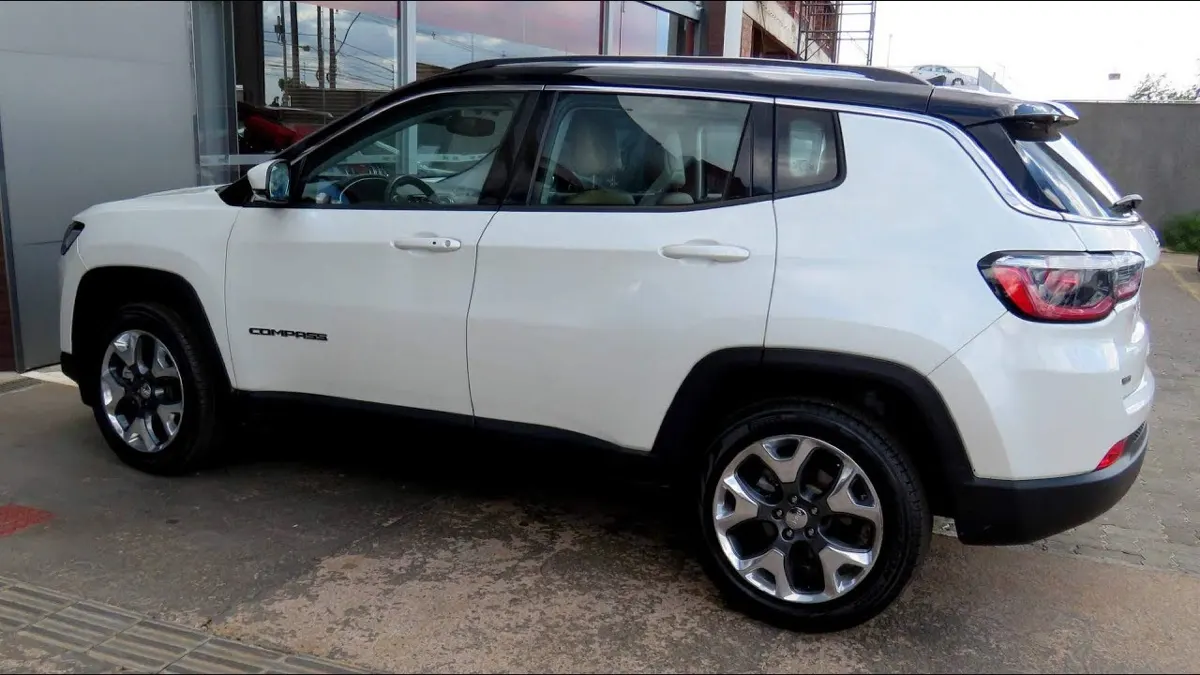 Compass Limited 2018 Diesel — foto 1